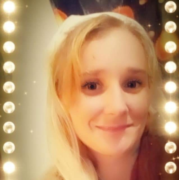 Meet your Posher, Amanda - Picture 1 of 1